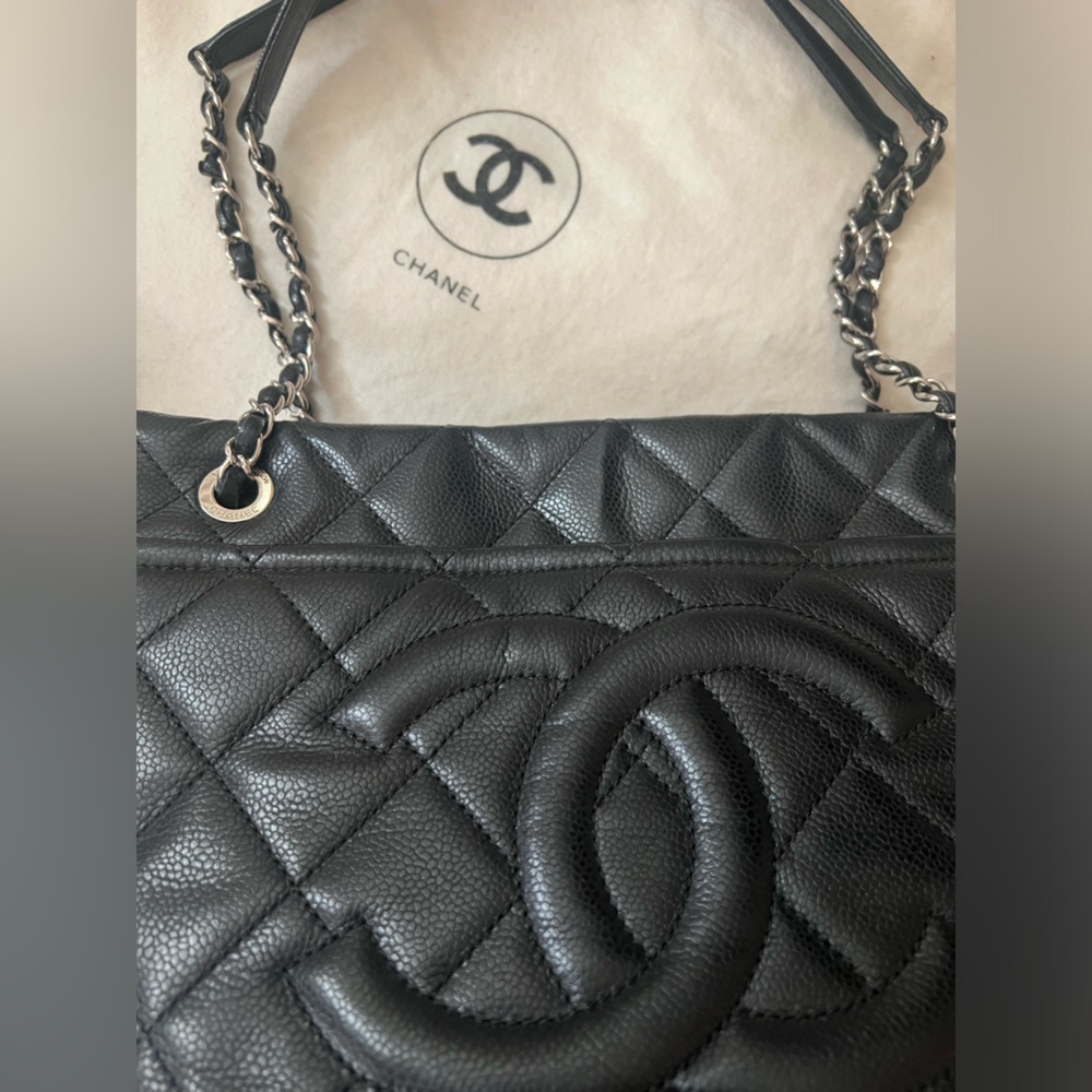 CHANEL Caviar Leather Timeless Tote Black CC Bag Purse Silver Hardware Vintage